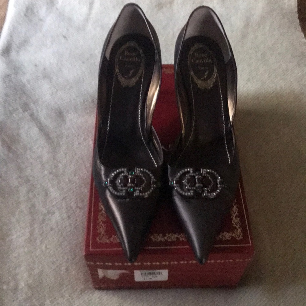 Rene Caovilla evening shoe with broach detail